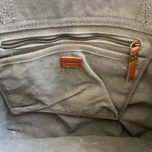 Madewell tote bag.
